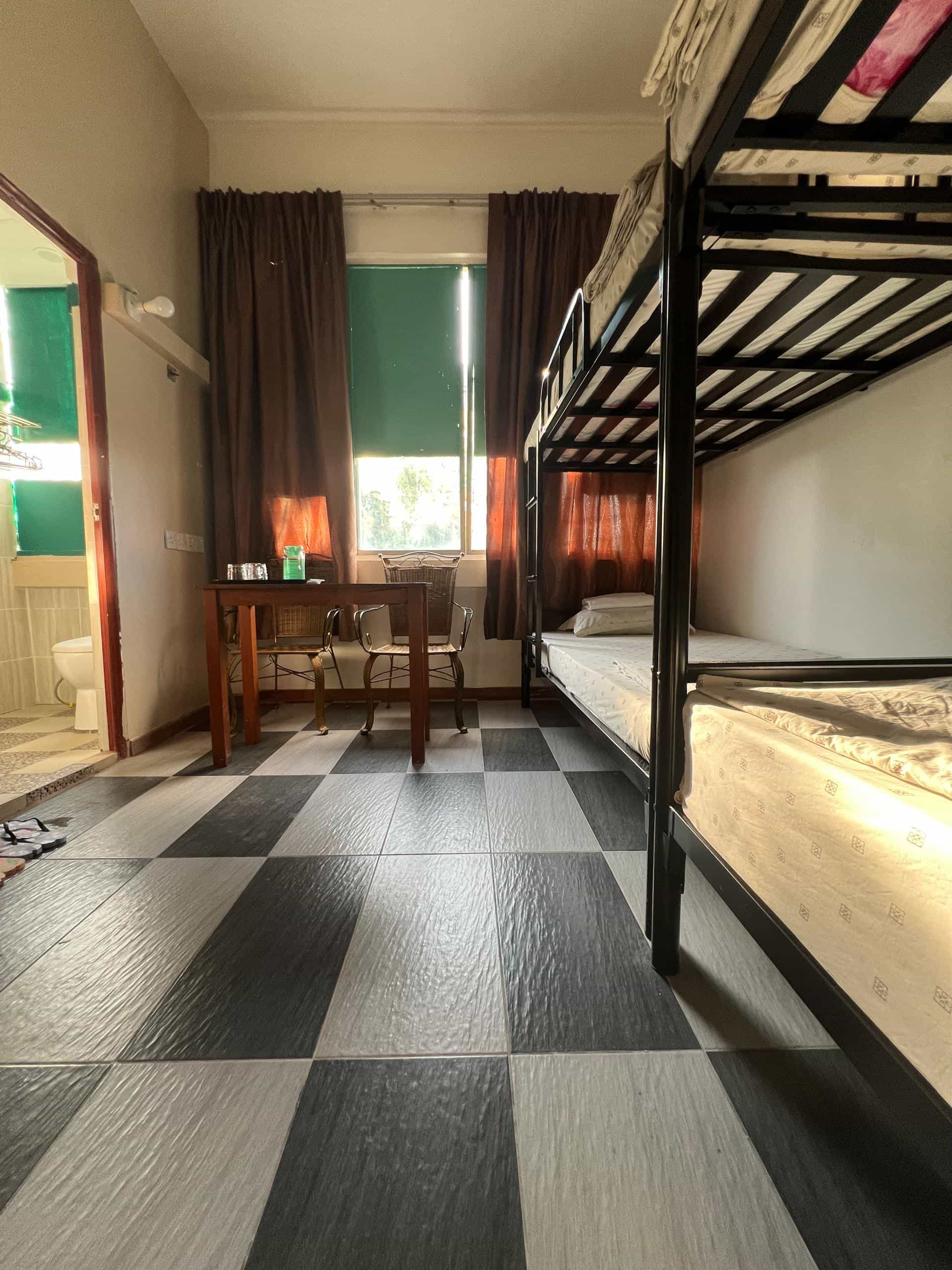 Double Deck Room